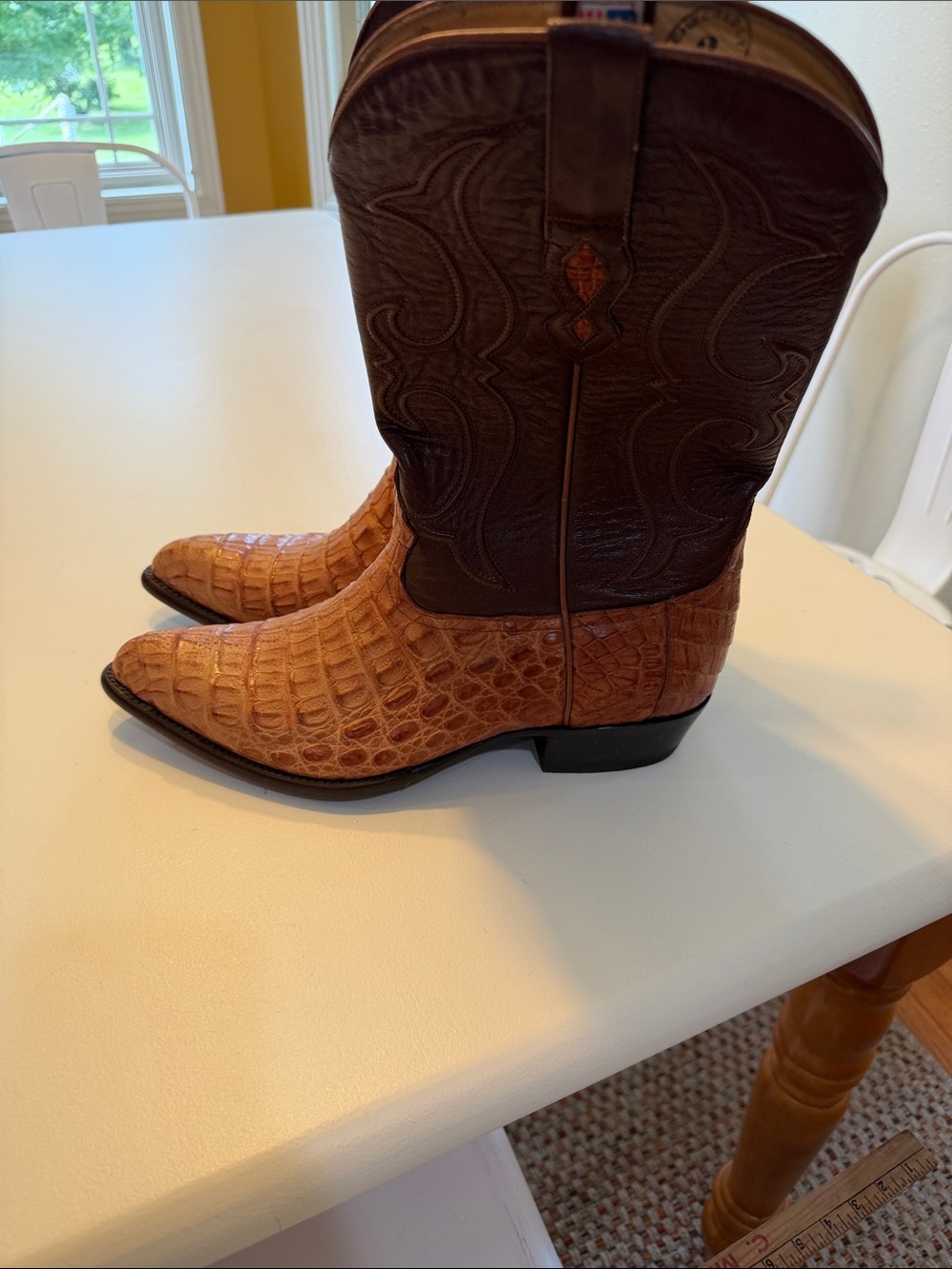Los Altos Cognac Leather Caiman Tail J Toe Boots Sz 12EE.  New. Box27